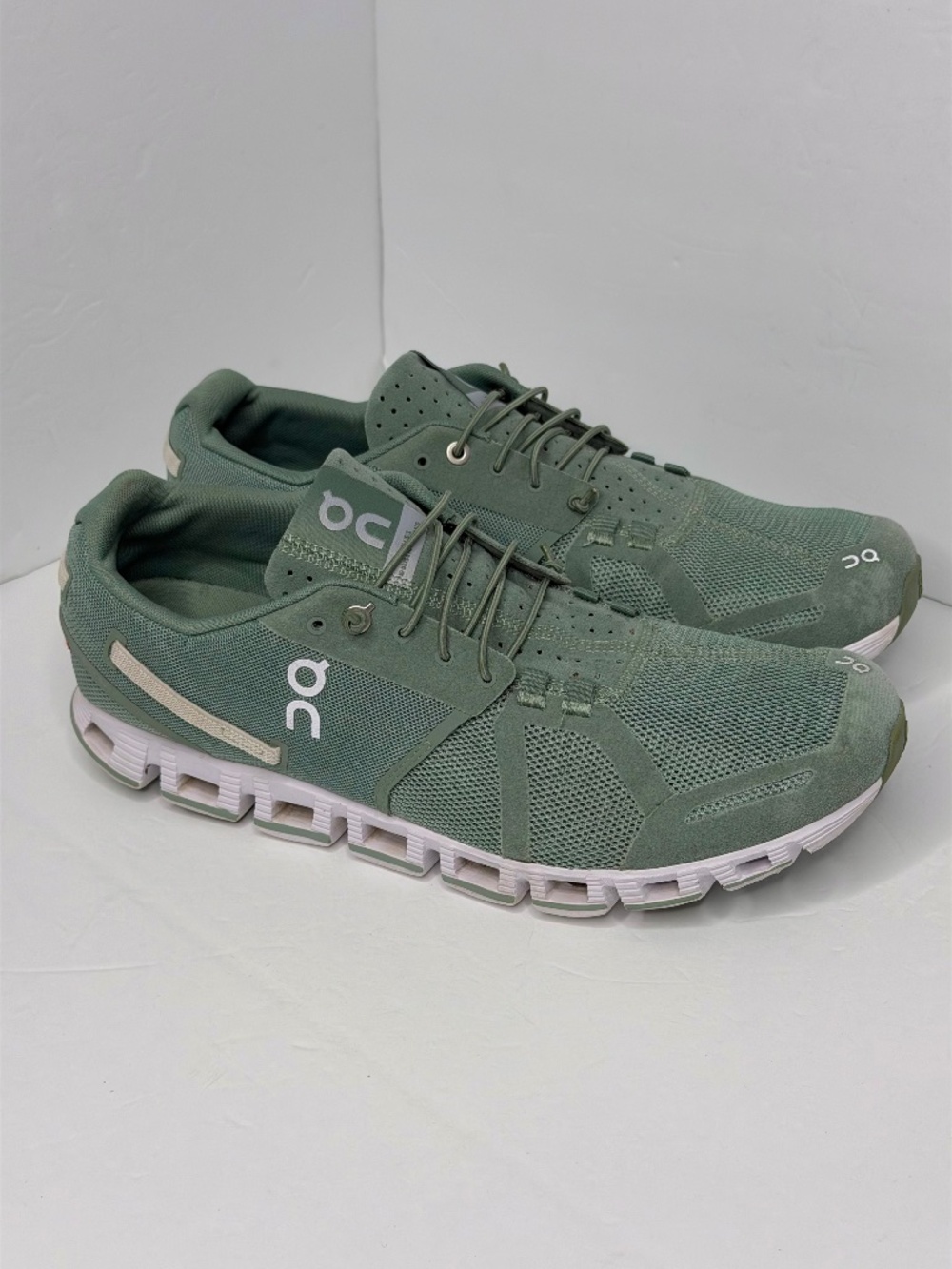On Cloud Swiss Engineering Green Running Shoes Sneakers - Men’s Size US 11